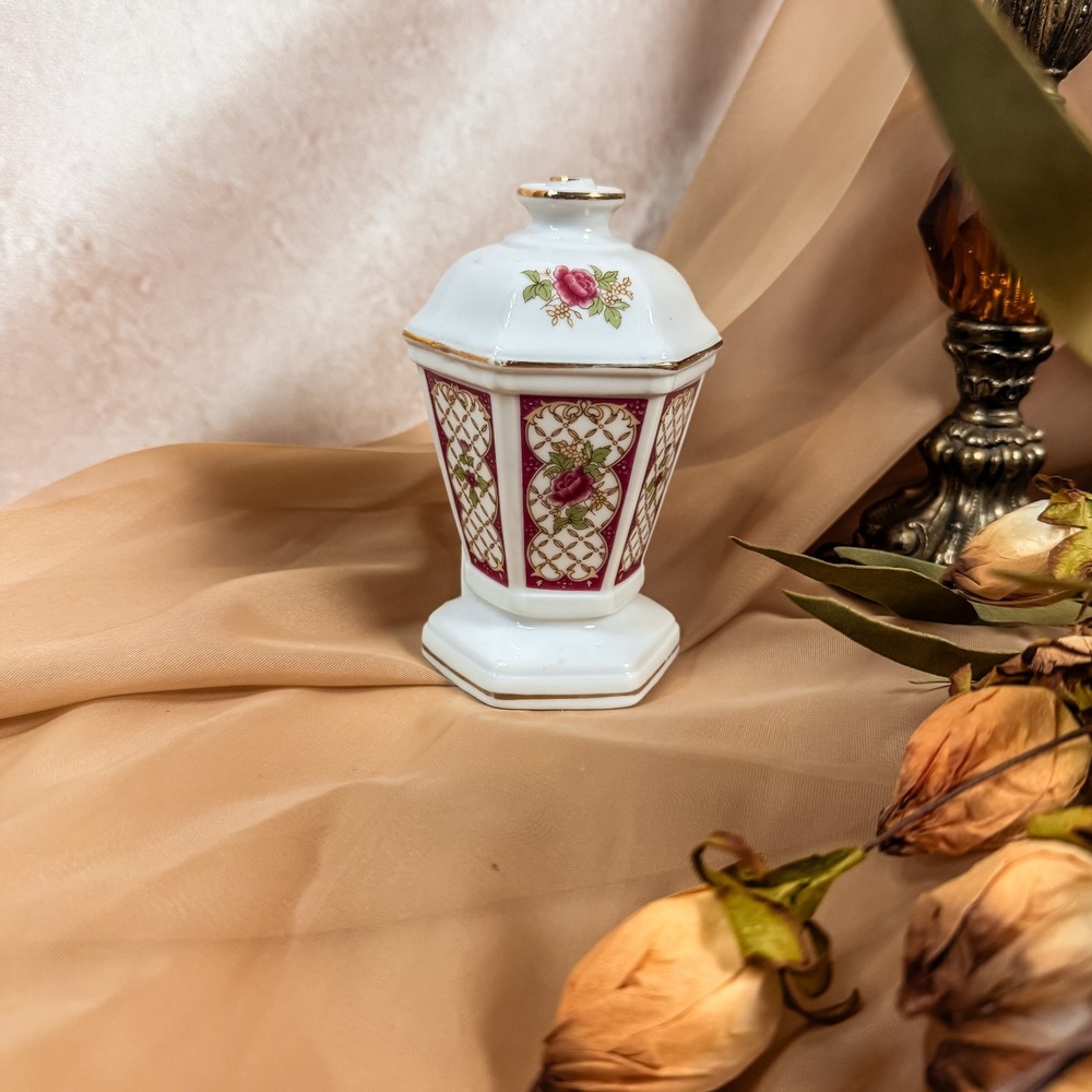 Mini Rose Lamp Base‎